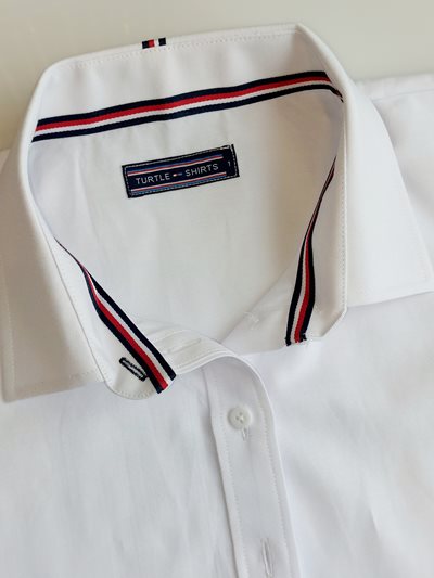 ליבית צווארון מכופתר