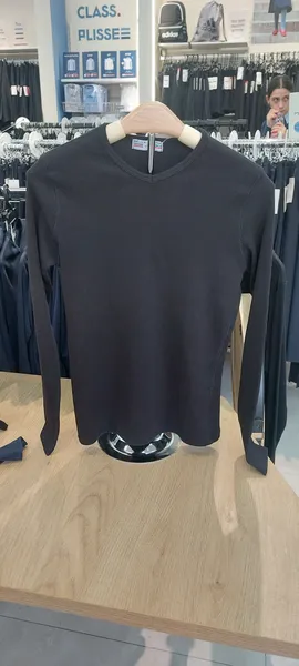 טישרט ריב V שחור