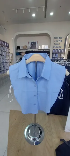 צווארון תכלת עם פס כחול