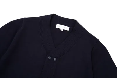 סוודר כחול לבנות