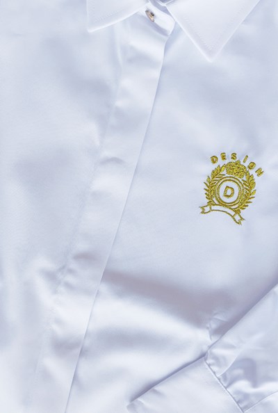 חולצה לבנה דגם גולד עם רקמת זהב