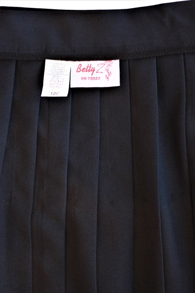 חצאית פליסה BETTY Z המקורי מארה"ב דגם 'וואל'' בצבע כחול / שחור